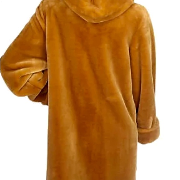 Gorgeous Dennis Basso Original faux fur coat - Picture 3 of 10